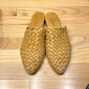 ST. AGNI Paris woven mule : tan